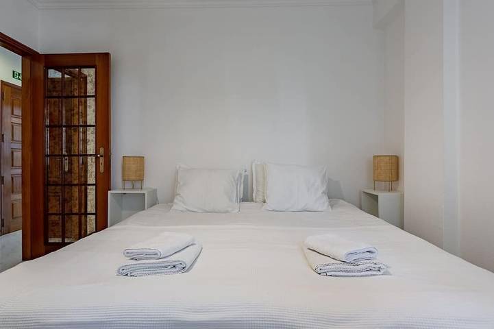 Ganze Wohnung, Bright 1Bdr Apartment W/Balcony by LovelyStay in Vila Real de Santo António, Faro Distrikt