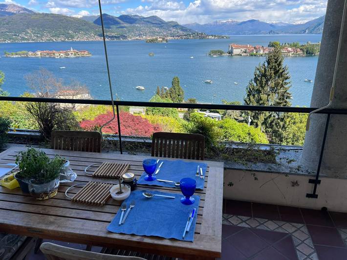 Ferienwohnung für 5 Personen, mit Terrasse und Seeblick in Comune di Stresa