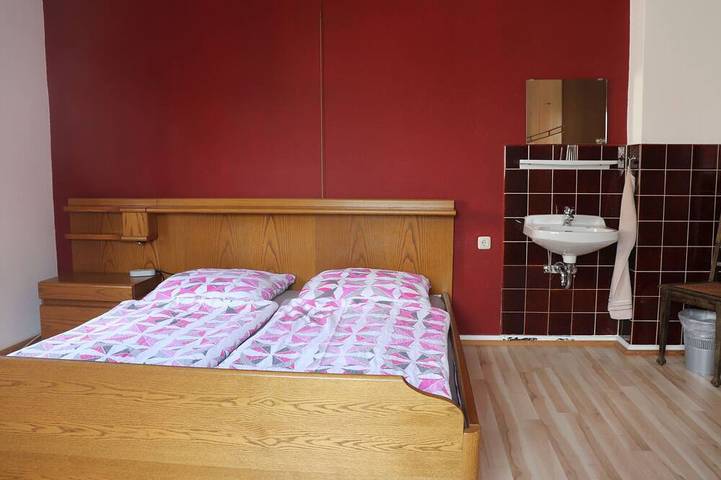 Villa für 10 Personen, mit Garten und Whirlpool sowie Balkon in Hessen - 2