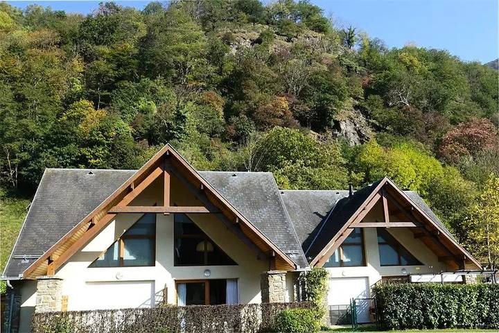 Gîte pour 6 personnes, avec vue et jardin à Juzet-de-Luchon