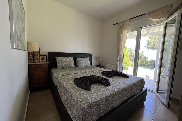 Private house and garden, spacious with sea view in Ormos Panagias, Sithonia Peninsula
