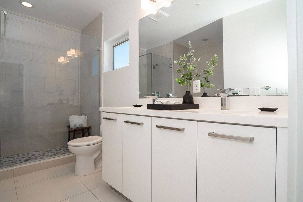 Across the Ocean few steps to beach contemporary 3 Bedroom 3 1/2 Baths townhouse in Pompano Beach, Broward County