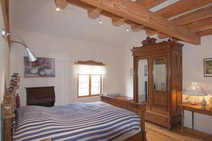 Gîte pour 6 personnes, avec jardin ainsi que terrasse et piscine à Roussines - 3