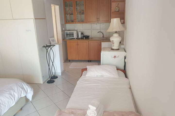 Ganzes Studio, Studio für 4 Personen mit Garten in Lukovë, Vlorë