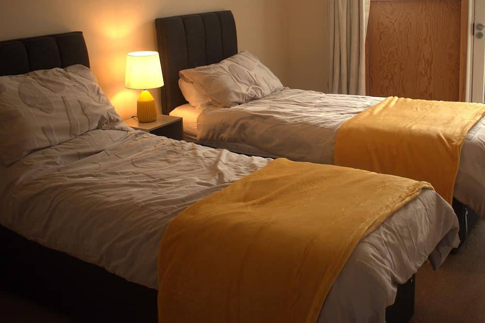 Entire apartment, Milton Keynes of a diverse attractions from ski, Theatre, Parks, Rock Climb in Milton Keynes, South East England