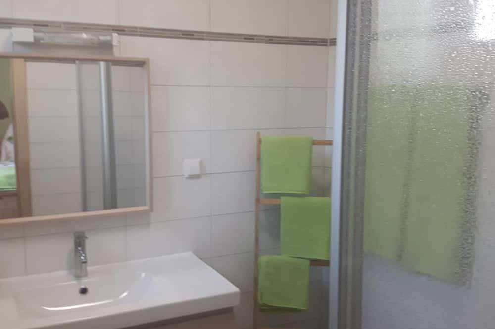 Ganze Wohnung, Komfortzimmer mit Balkon - Ferienwohnung Greim in Rottenmanner und Wölzer Tauern, St. Peter am Kammersberg