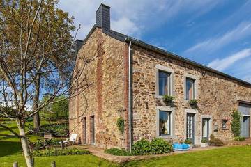 Gîte pour 5 personnes, avec jardin et vue, adapté aux familles à Gedinne
