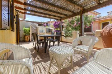 Gîte pour 6 personnes, avec terrasse à Sant'Anna Arresi