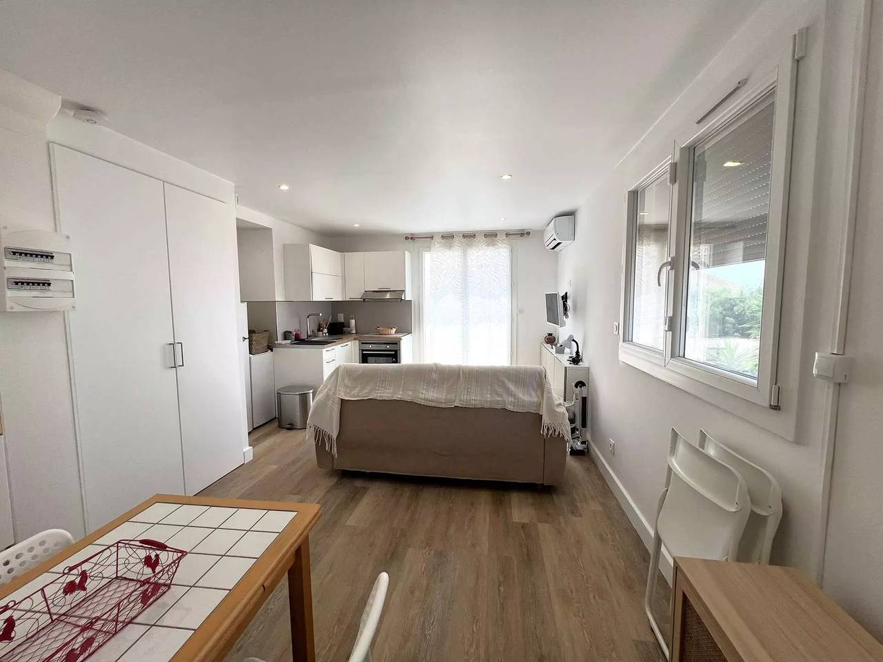 Studio entier, Studio climatisé pour 2 personnes à 50 m de la plage in l'Ayguade, Hyeres