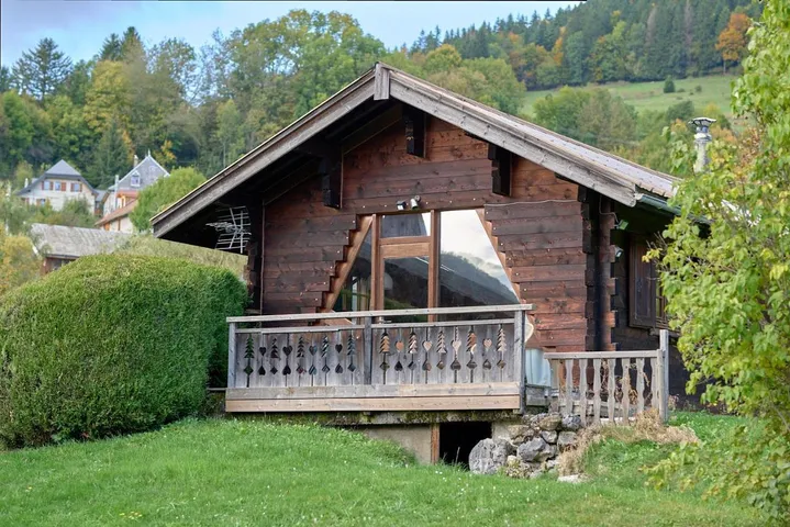 Chalet für 2 Personen, mit Ausblick und Pool sowie Garten - 1