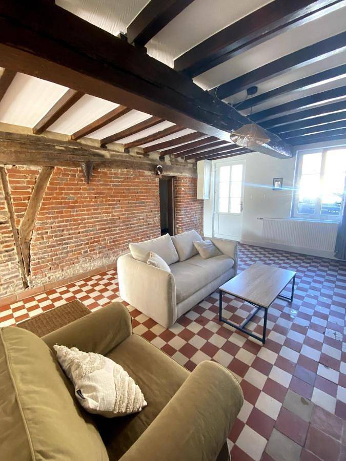 Location de vacances pour 6 personnes, avec vue et jardin à Neuville-sous-Montreuil - 2