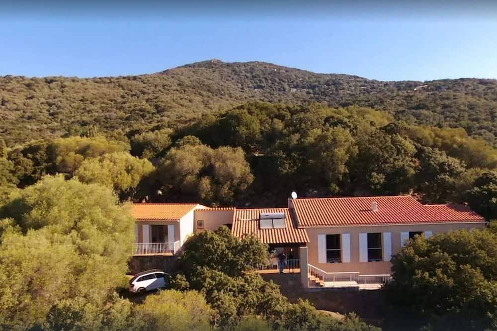 Villa pour 10 Personnes dans Olmeto, Arrondissement de Sartène