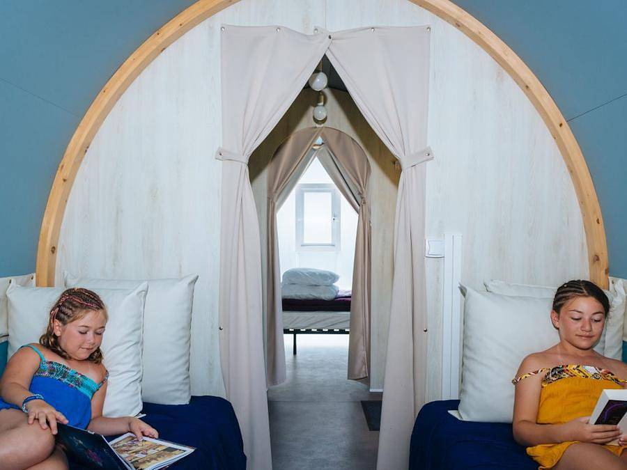 Camping La Trévillière - Stacaravan 4 personen - C- 2-slaapkamer Coco Lodge tent (16m²) in Bretignolles-sur-Mer, Loiredal