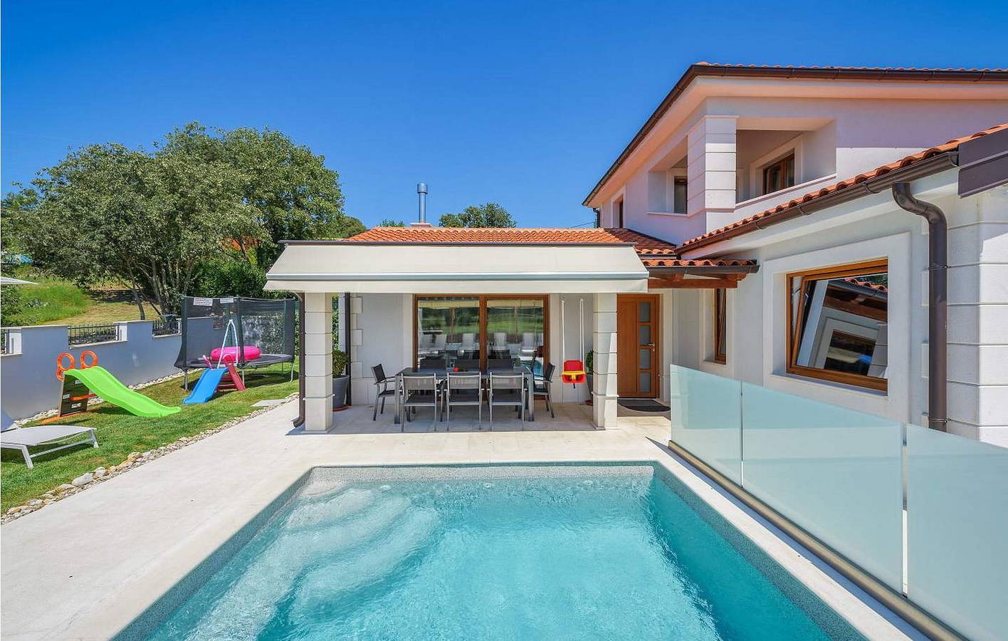 Gemütliche 2-Zimmer-Wohnung mit Pool und Terrasse in der Nähe des Stadtzentrums von Brtonigla in Općina Brtonigla, Umag und Umgebung