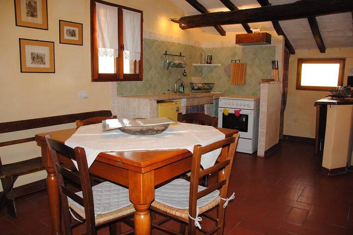 Gîte pour 4 personnes, avec jardin à Radicondoli - 2