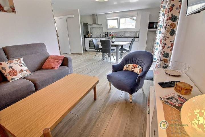 Gîte pour 2 personnes, avec jardin ainsi que vue et terrasse dans Les Hospitaux (Erquy)