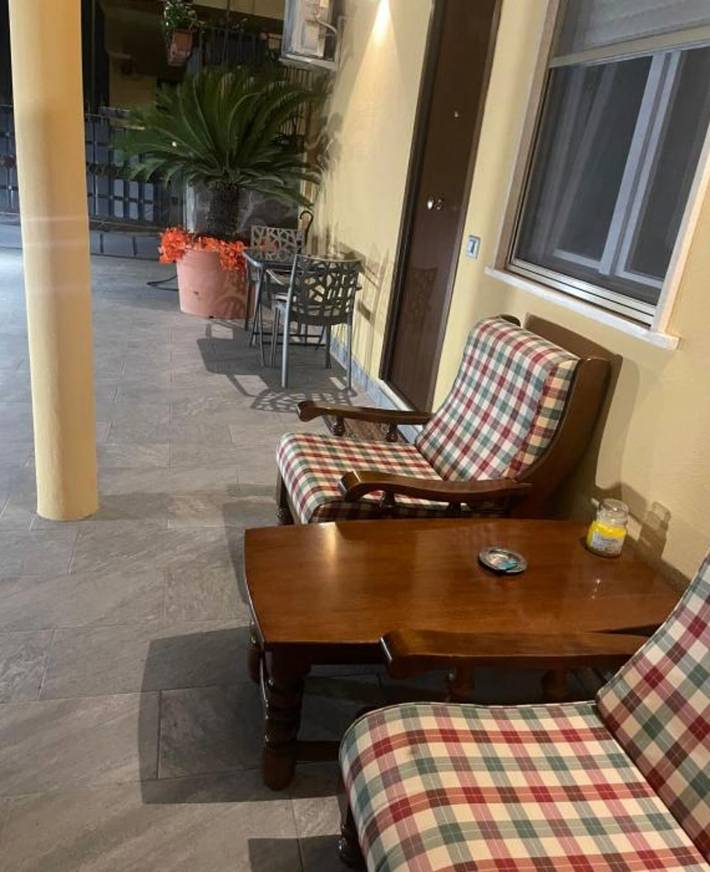 Ganze Wohnung, Apartment „Matrimoniale Doppia“ mit gemeinsamer Terrasse, Wlan und Klimaanlage in Latina, Pontinische Ebene