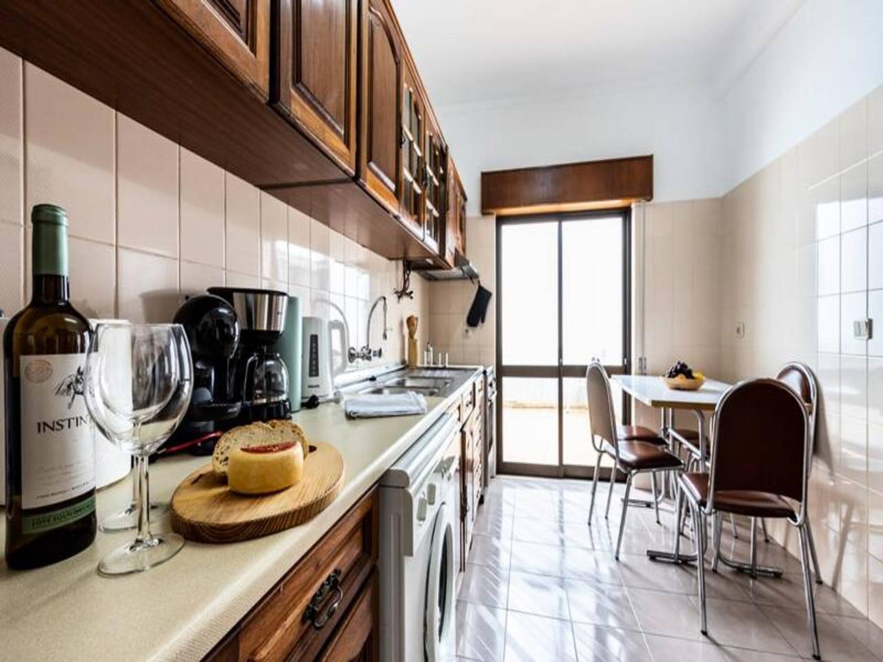 Apartamento inteiro, Apartamento de férias para 6 pessoas com varanda in Altura, Distrito de Faro