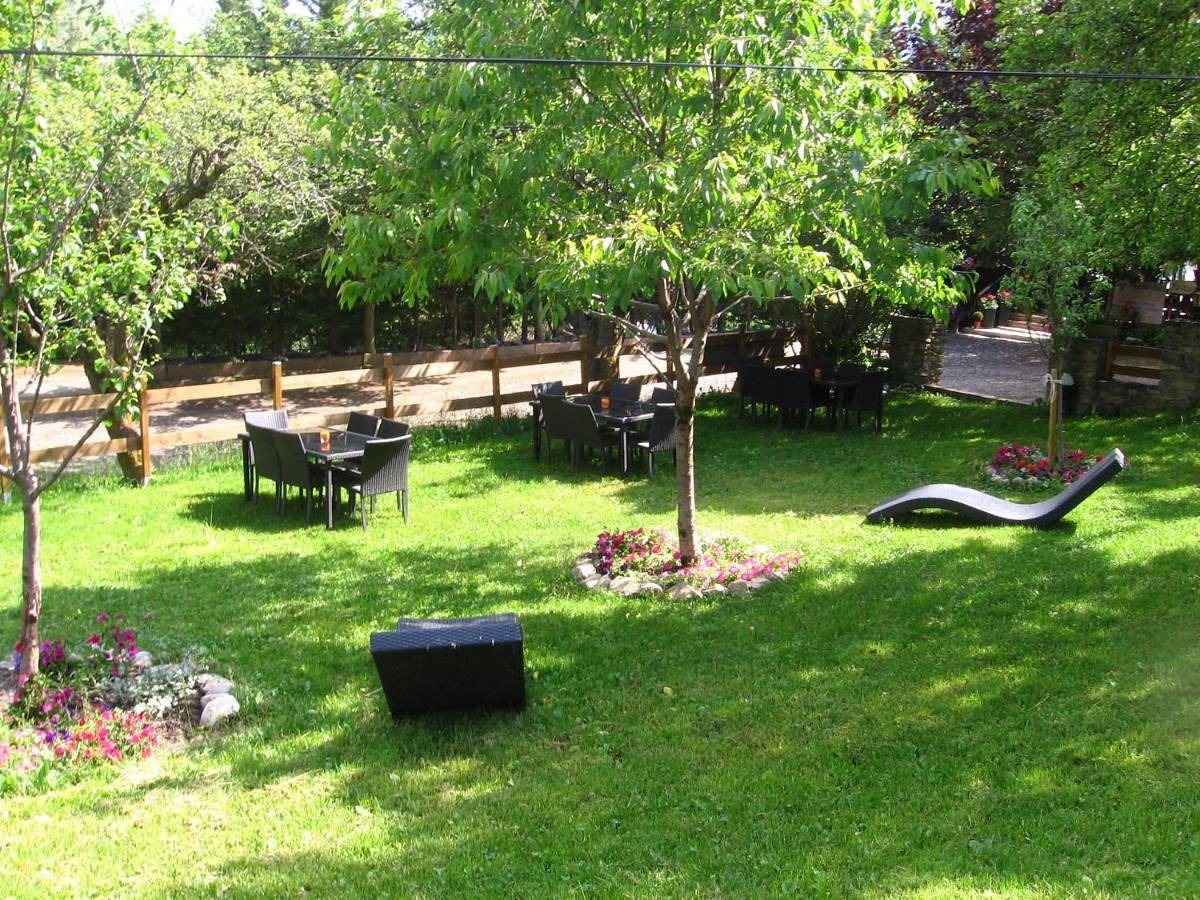 Hotel & Restaurant Le Chalvet in Embrun, Parc national des Écrins