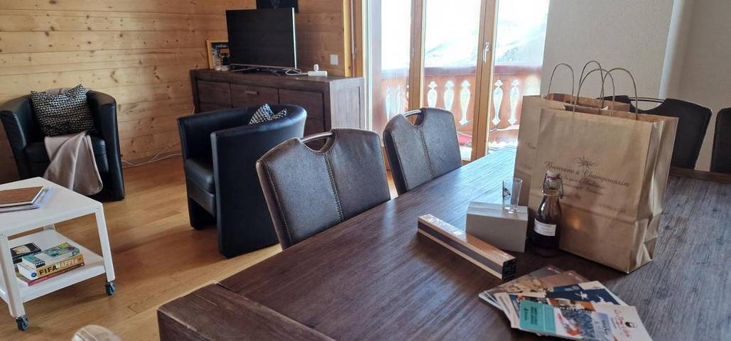 Gîte pour 8 personnes, avec vue et jardin dans Champoussin - 2