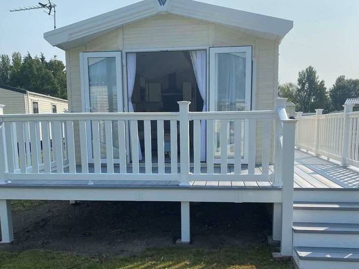 Caravan for 6 people, with garden, with pets in Somerset
