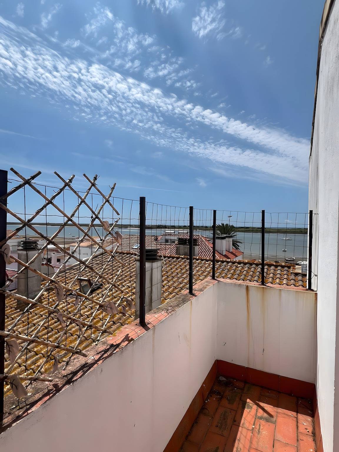Casa El Faro a 20 metros de la playa con vistas al mar, terraza privada y balcón
