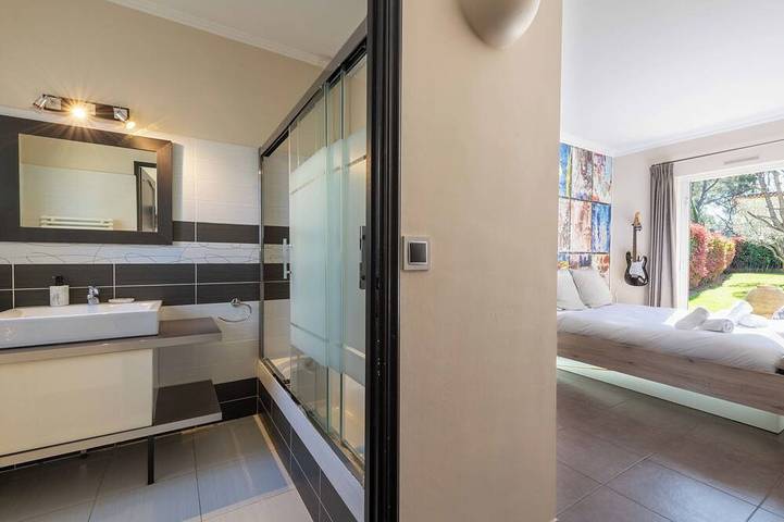 205 sqm Villa with Heated Pool – Near Cannes in Mouans-Sartoux, Mittelmeerküste (Frankreich)