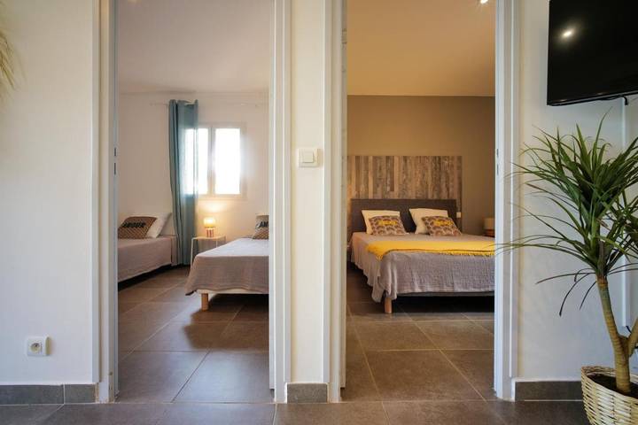 Parc de vacances pour 4 personnes, avec jardin ainsi que vue et piscine en Corse-du-Sud - 4