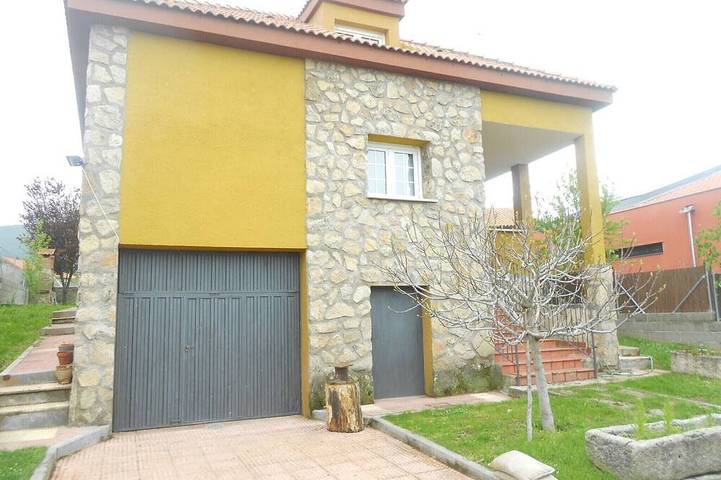 Chalet für 12 Personen, mit Garten und Balkon - 1
