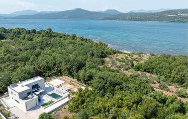 Ferienhaus für 10 Personen, mit Pool und Terrasse, mit Haustier auf Peljesac