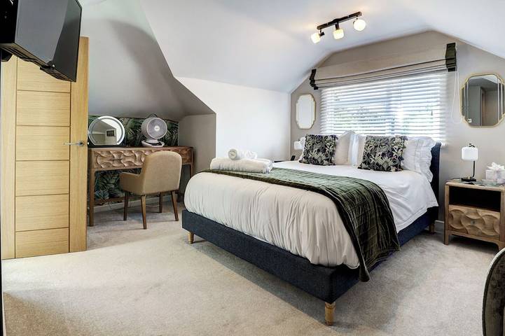 Boutique Gathering House in Fareham, Hampshire