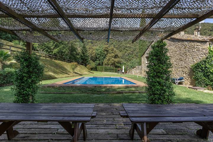 Casa rural para 10 personas, con jardín, Se admiten mascotas en Pla de l'Estany