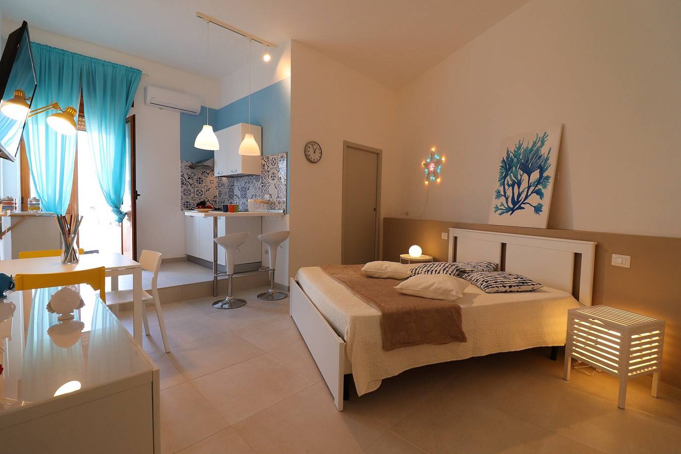 Appartement entier, Appartement de vacances "Casa Vacanze Maya" avec balcon, au cœur d'Otrante in Otranto, Région d'Otranto
