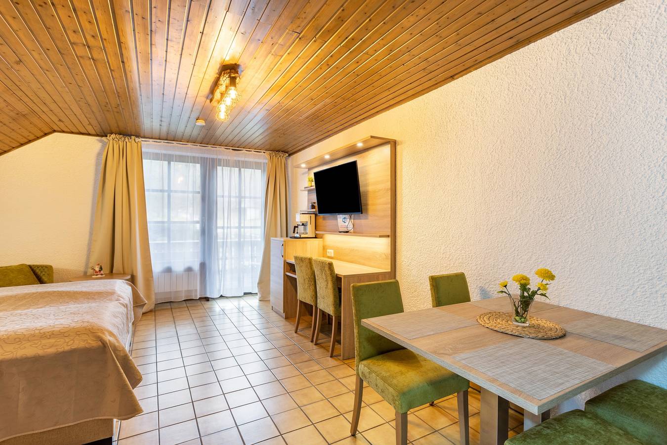 Ganze Wohnung, Ferienwohnung 'Wohnung 1' mit gemeinsamer Terrasse, Gemeinschaftsgarten und Wlan in Assinghausen, Olsberg