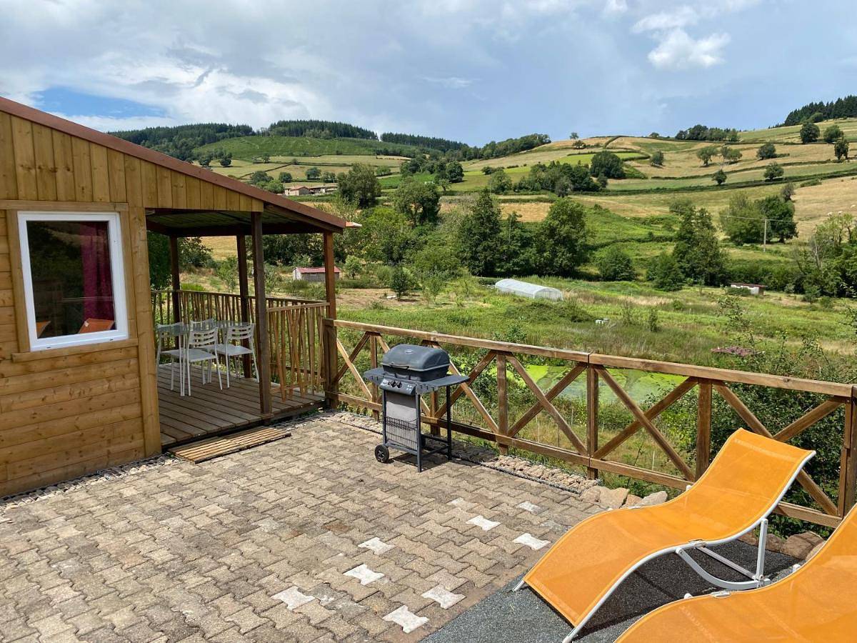 Two-Bedroom Chalet in Deux-Grosnes, Région de Villefranche-sur-Saône