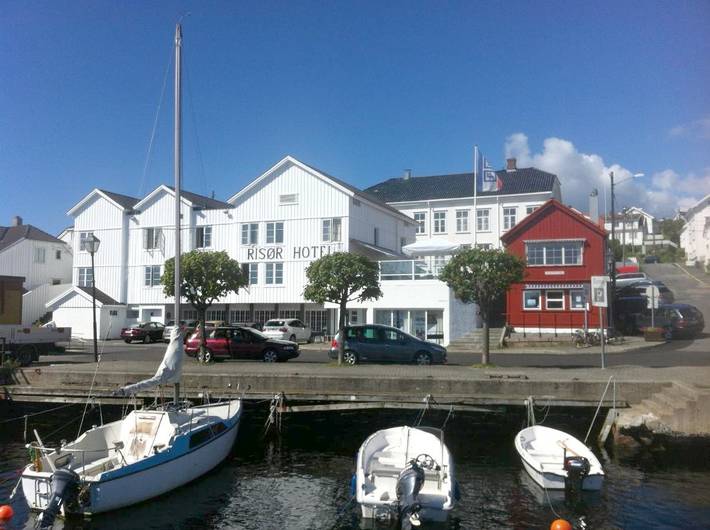 Hotel, med Terrasse i Risør 