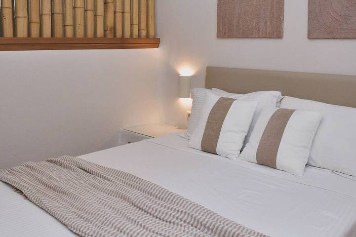 Gîte pour 4 personnes, avec jardin et balcon dans Agia Anna - 2