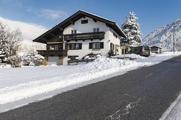 Bauernhof für 17 Personen, mit Balkon und Garten, mit Haustier