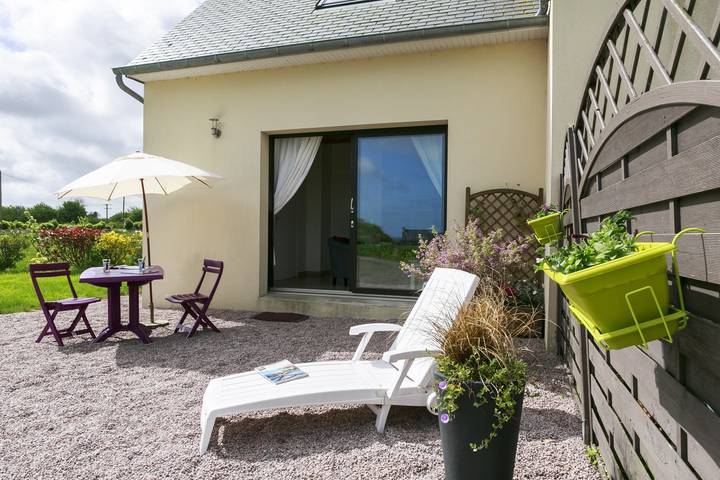 Gîte pour 2 personnes, avec Jardin dans Plage de l'île-à-Poule