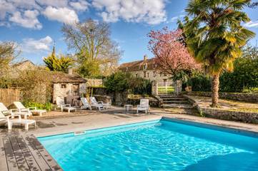 Maison d’hôte pour 3 personnes, avec piscine ainsi que vue et jardin à Montainville