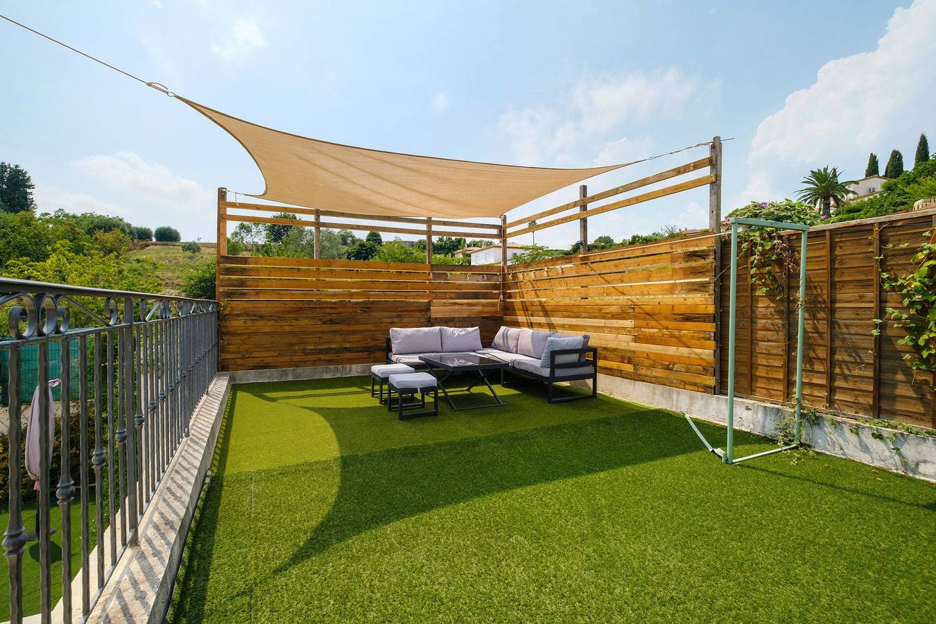 Maison de vacances 6 personnes avec piscine privée et jardin. in Cagnes-sur-Mer, Côte méditerranéenne (France)