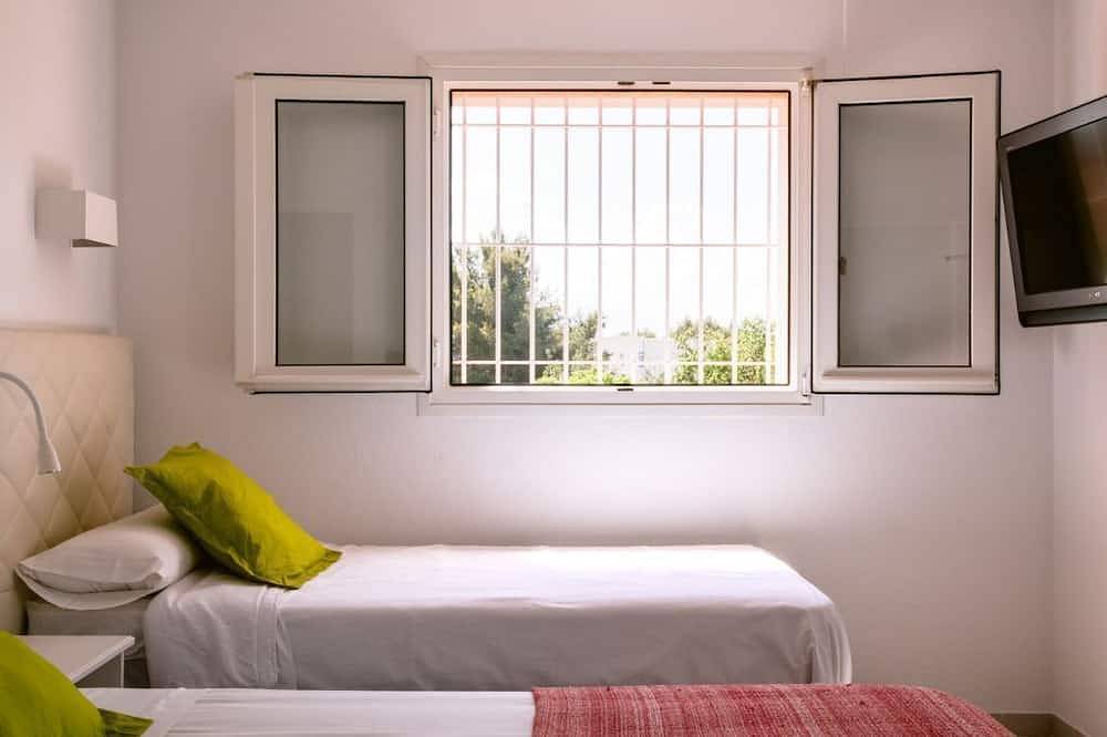 Villa Km2 is a 5 min drive from Playa den Bossa in Sant Jordi de ses Salines, Sant Josep de sa Talaia