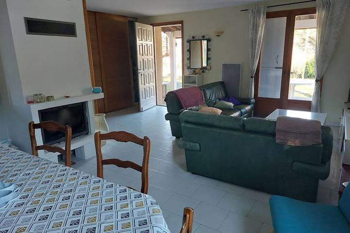 Location de vacances pour 6 personnes, avec jardin et terrasse à Chambonas - 3