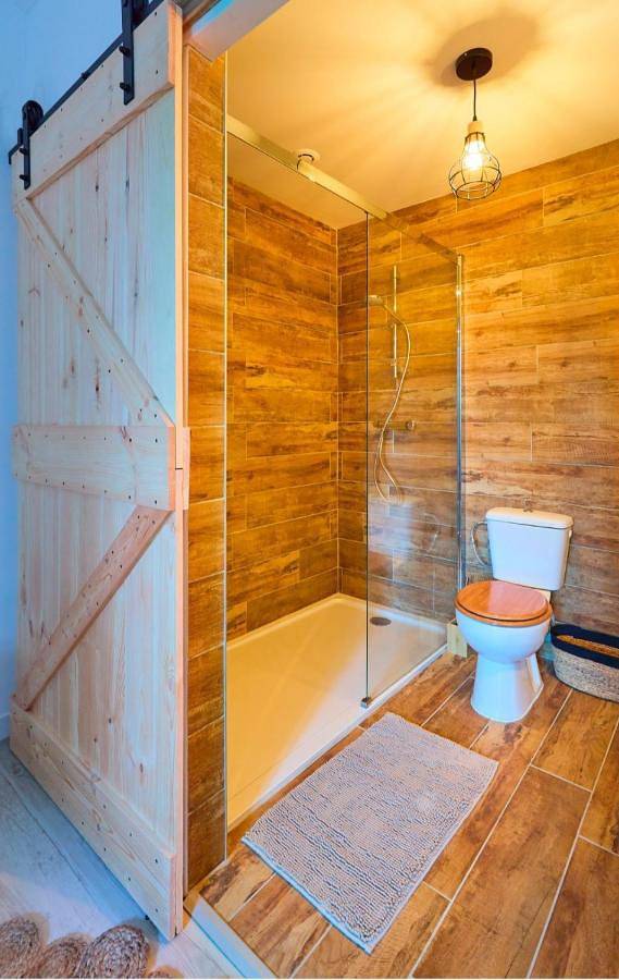 Deluxe Room (2 Adults + 1 Child) in Banne, Parc national des Cévennes
