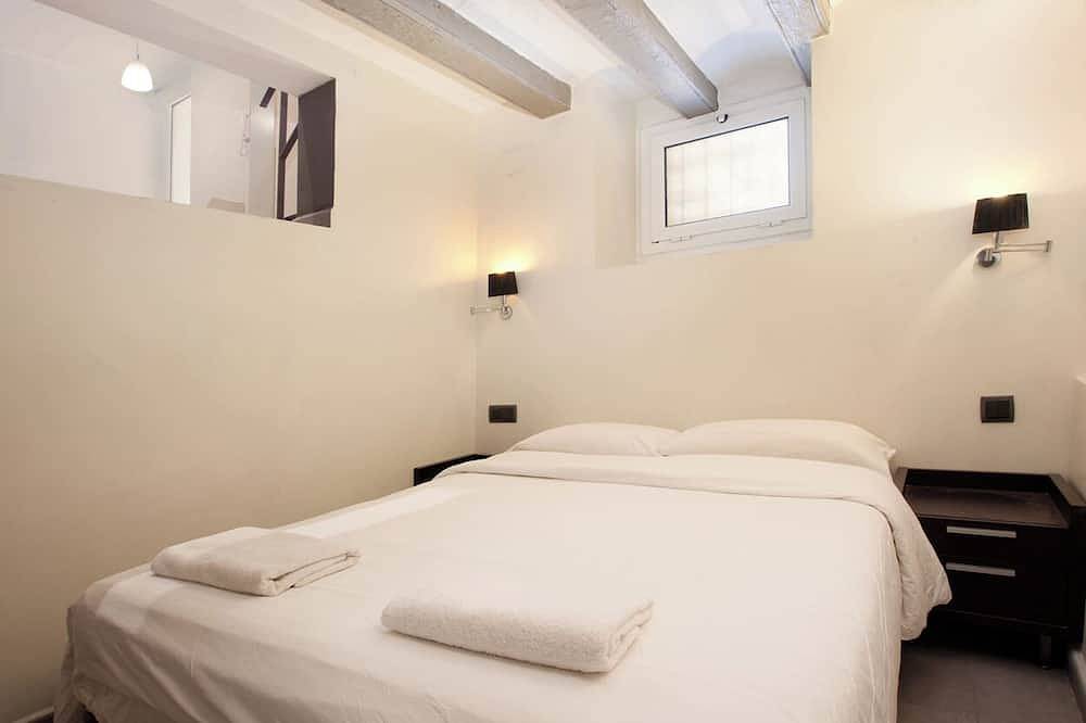 Split-level apartment in Barceloneta near sea in Barcelona Centre, Barcelona