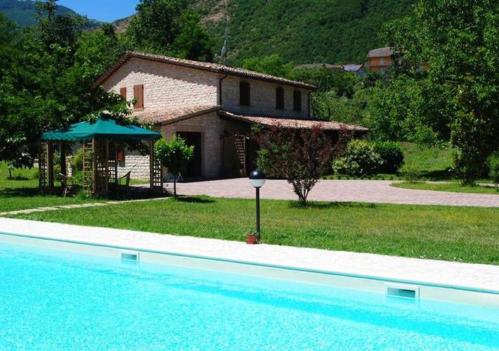 Ferienwohnung für 2 Personen, mit Garten und Ausblick sowie Pool