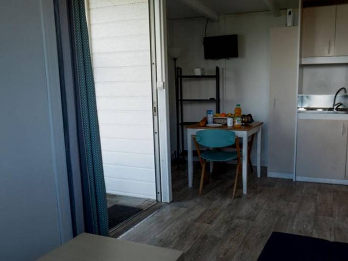 Camping Village de Reneville - Chalet 2 personas - Chalet confort - 20m² - 1 habitación in Fécamp, Región de Le Havre
