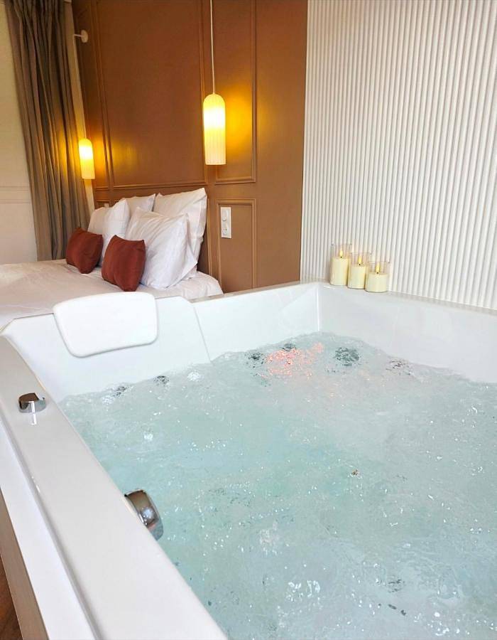 Gîte pour 2 personnes, avec terrasse et jacuzzi à Meyssac - 3