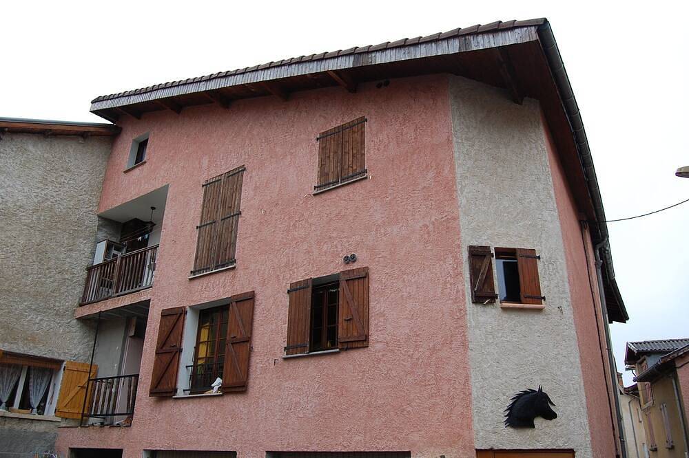 Appartement entier, T2 au village de Rochebrune 05190  Hautes Alpes.   Provence-Alpes-Côte d'Azur in Rochebrune, Région de Gap