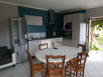 Gîte pour 6 personnes, avec jardin ainsi que vue et terrasse à Saint-Bresson